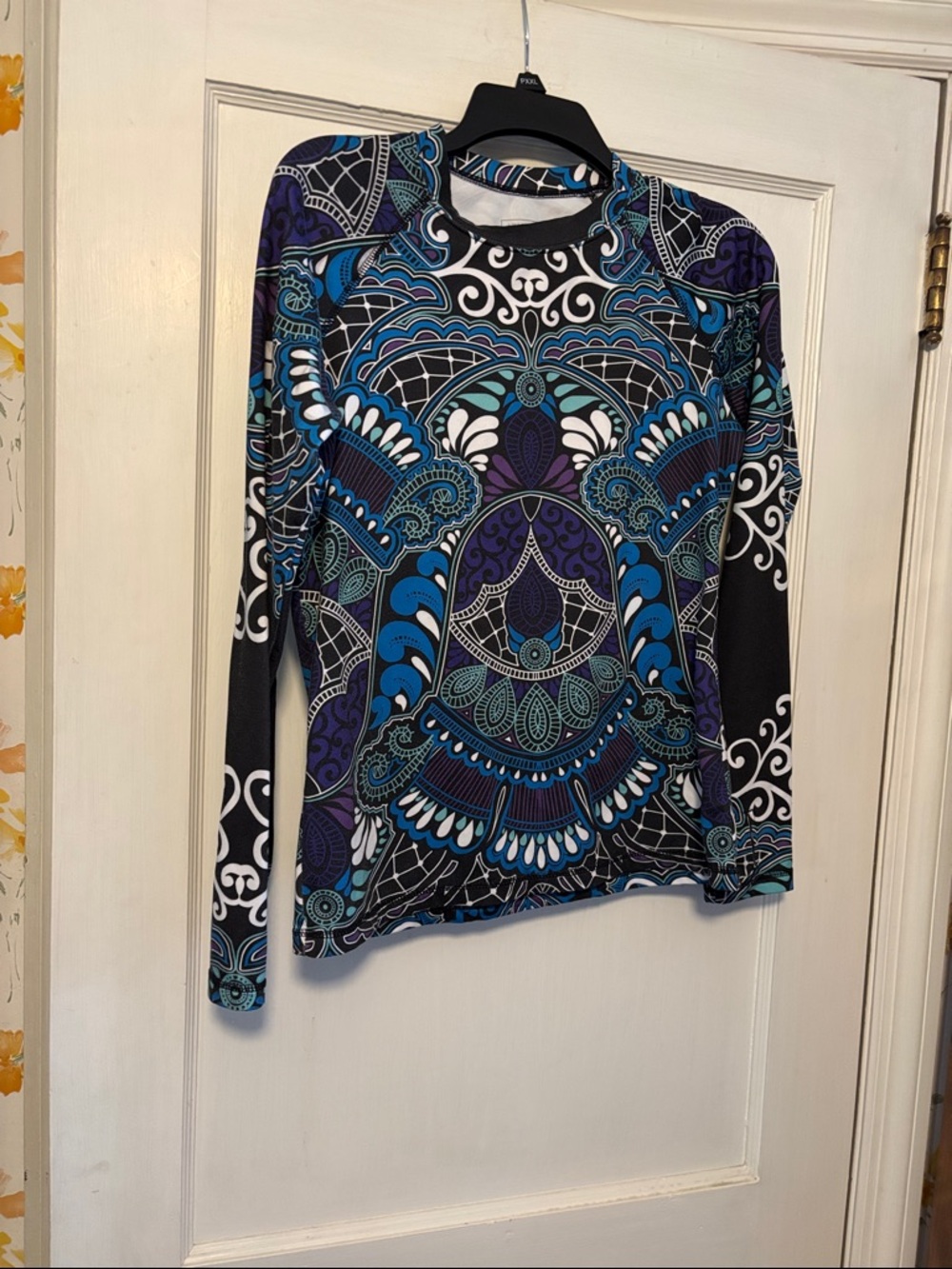 Athleta Long-Sleeve Printed Crewneck Top in Blue & Purple SZ  MED